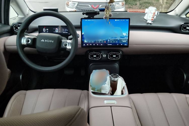 Used AION UT 2025 420 Smart Edition Interior 2