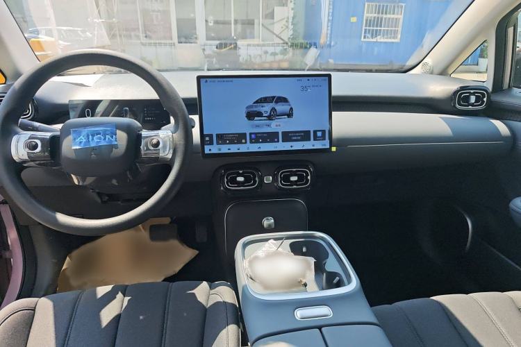 Used AION UT 2025 330 Starlight Edition Interior 3