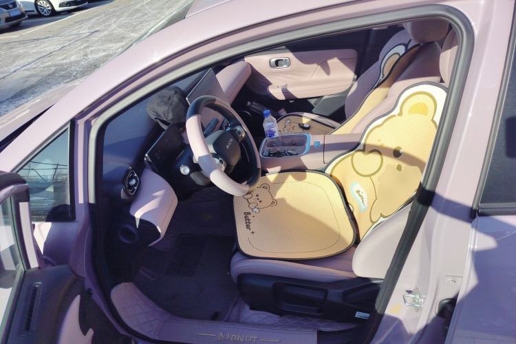 Used AION UT 2025 330 Starlight Edition Interior 3