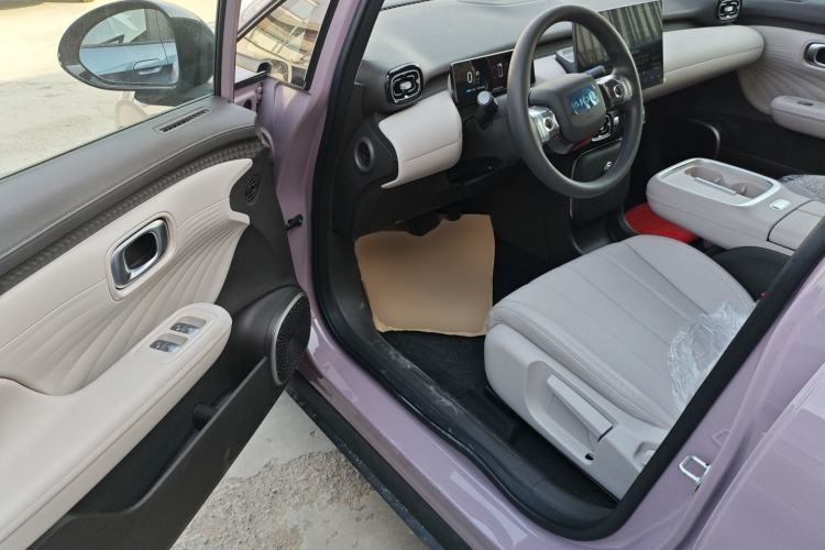Used AION UT 2025 420 Smart Edition Interior 3