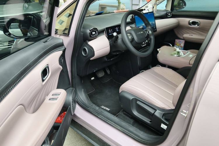 Used AION UT 2025 420 Smart Edition Interior 3