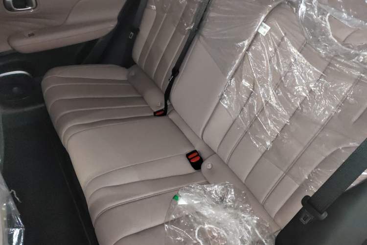Used AION UT 2025 330 Star Edition Interior 4