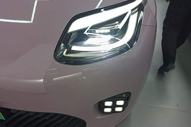 Used AION UT 2025 330 Starlight Edition Left Front Headlight