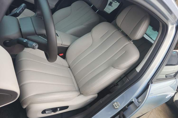 Used AION UT 2025 420 Prestige Edition Left Front Seat