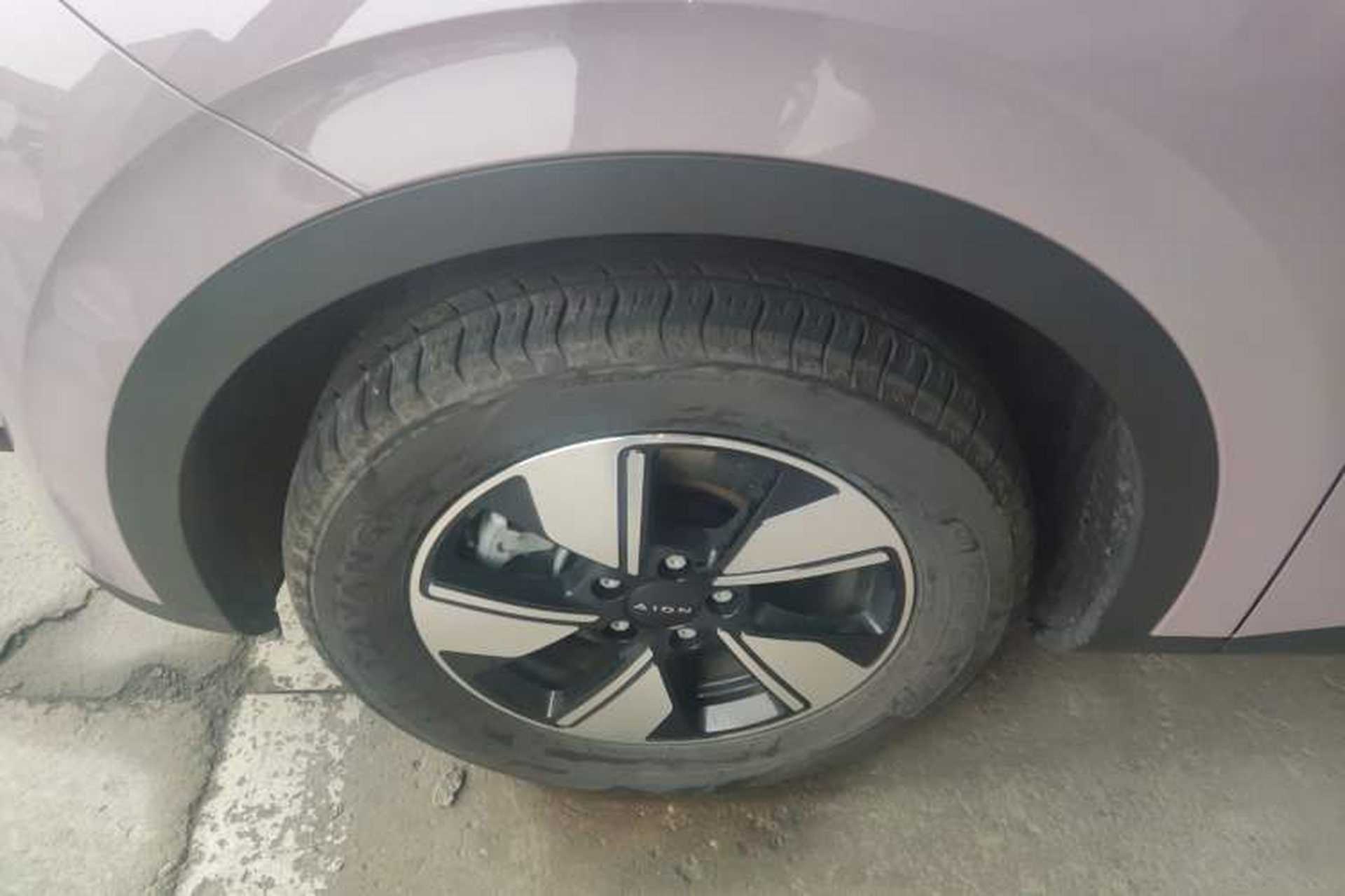 Used AION UT 2025 420 Intelligent Luxury Edition Left Front Wheel Hub