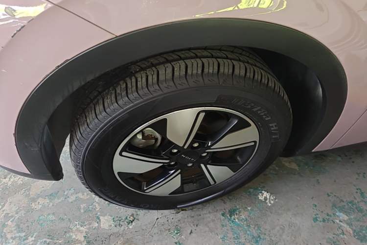 Used AION UT 2025 420 Intelligent Luxury Edition Left Front Wheel Hub