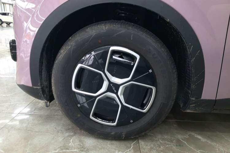 Used AION UT 2025 330 Starlight Edition Left Front Wheel Hub