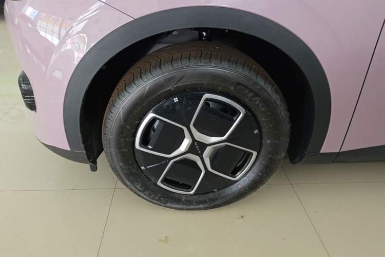 Used AION UT 2025 330 Starlight Edition Left Front Wheel Hub