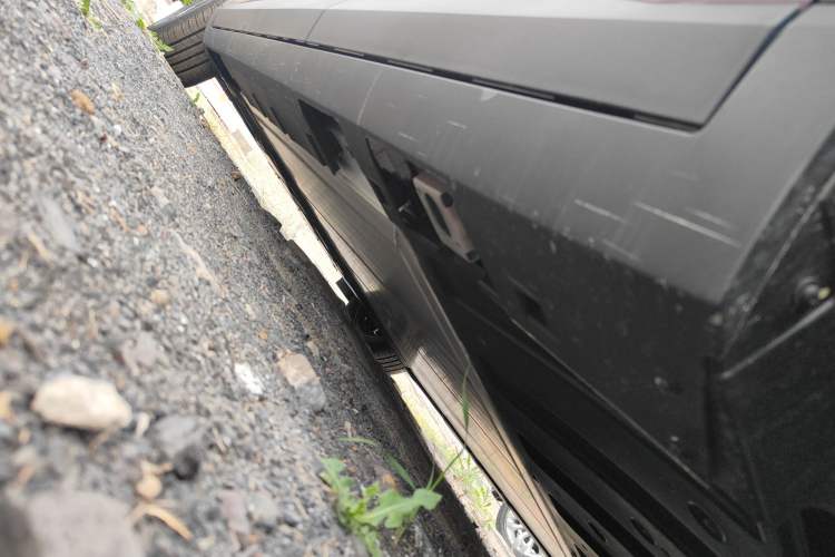 Used AION UT 2025 330 Starlight Edition Left Side Sill
