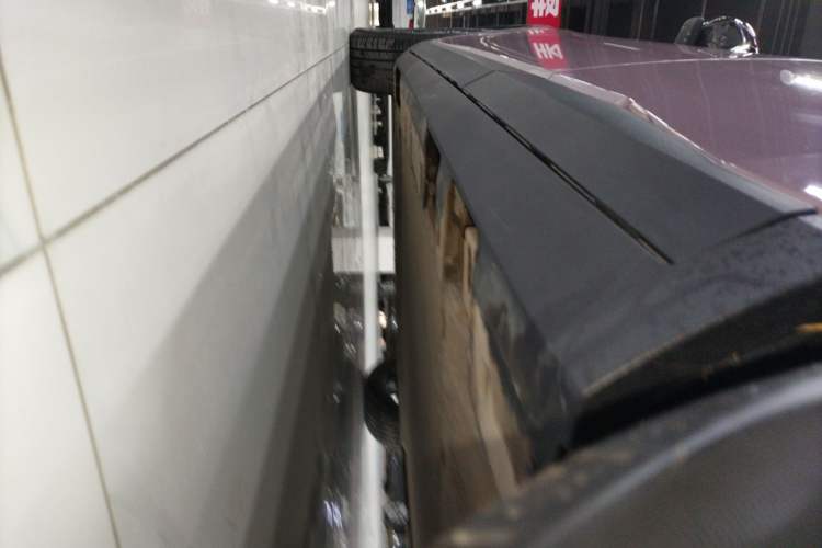 Used AION UT 2025 420 Prestige Edition Left Side Sill