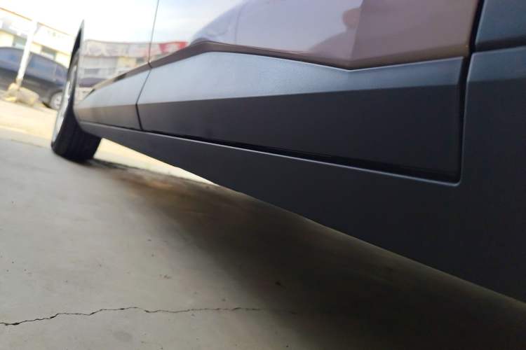 Used AION UT 2025 330 Starlight Edition Left Side Sill