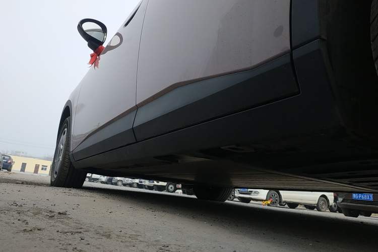 Used AION UT 2025 330 Starlight Edition Left Side Sill