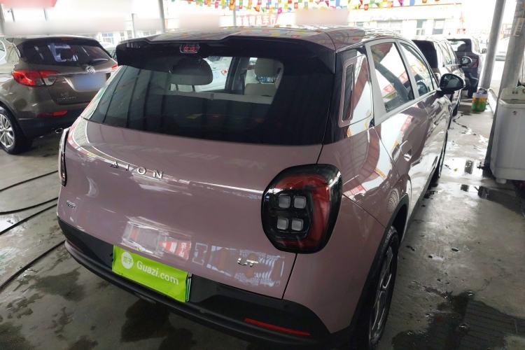Used AION UT 2025 330 Starlight Edition Rear Right 45 Deg