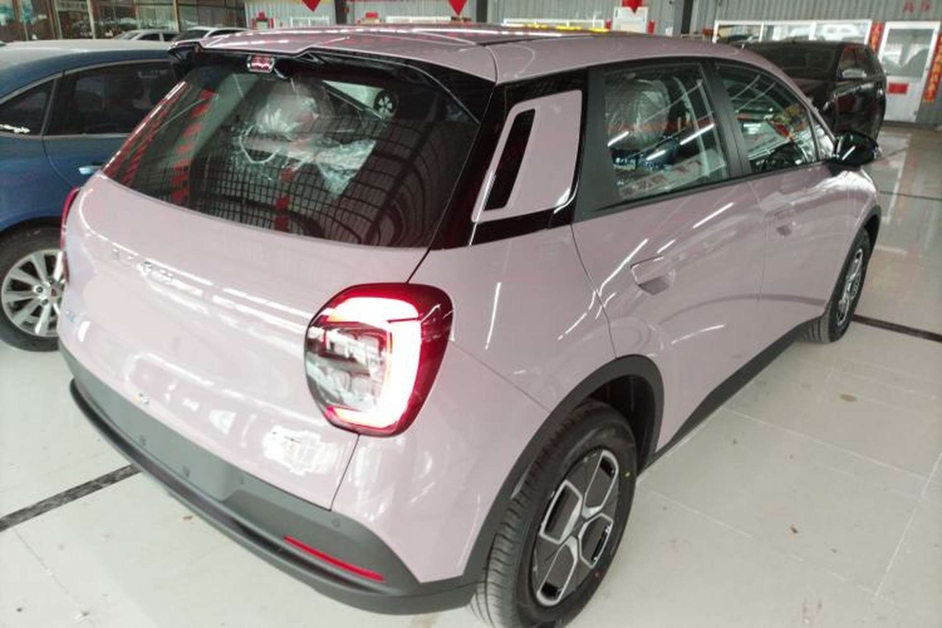 Used AION UT 2025 330 Starlight Edition Rear Right 45 Deg