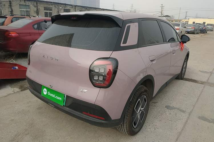 Used AION UT 2025 330 Starlight Edition Rear Right 45 Deg