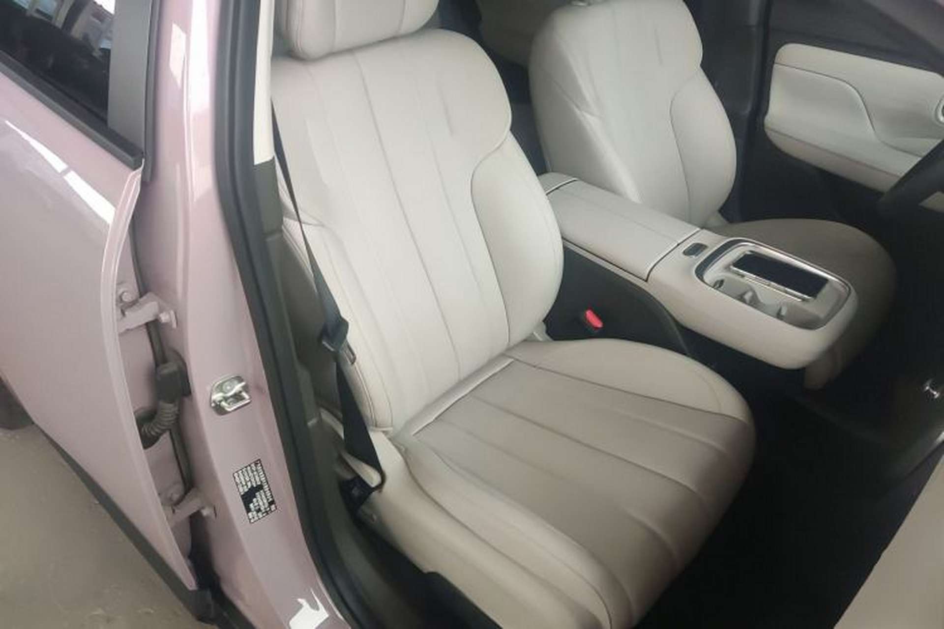 Used AION UT 2025 420 Intelligent Luxury Edition Right Front Seat
