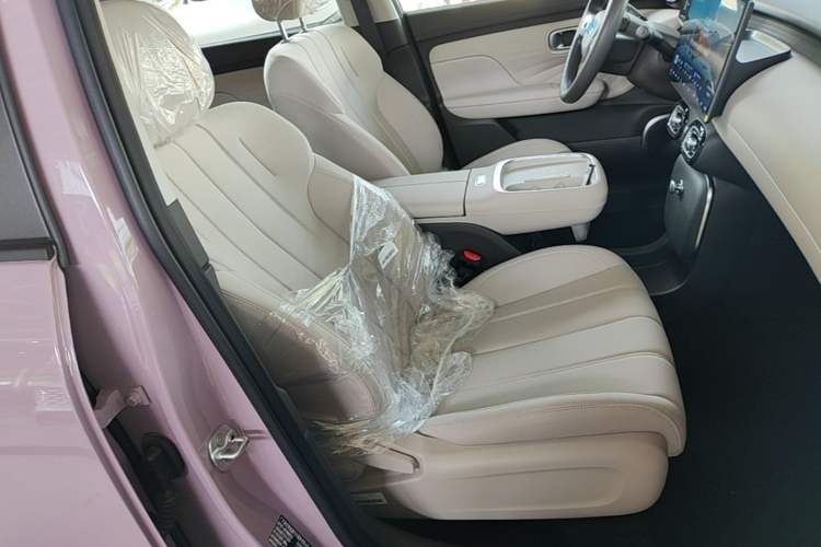 Used AION UT 2025 330 Starlight Edition Right Front Seat