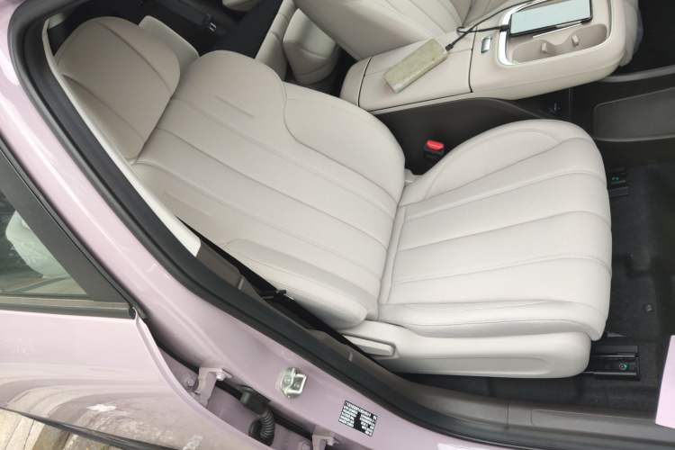 Used AION UT 2025 330 Starlight Edition Right Front Seat