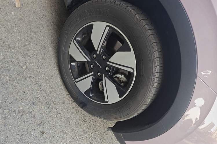 Used AION UT 2025 420 Intelligent Luxury Edition Right Front Wheel Hub