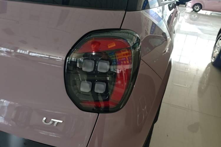 Used AION UT 2025 330 Starlight Edition Right Rear Taillight