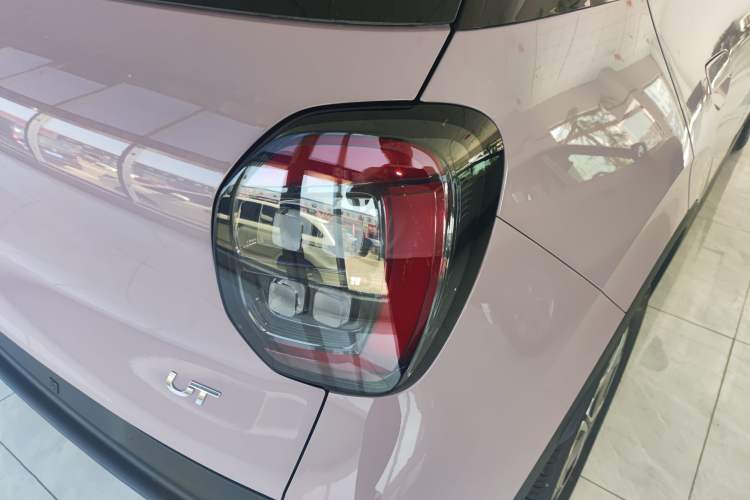 Used AION UT 2025 330 Starlight Edition Right Rear Taillight