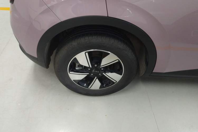 Used AION UT 2025 420 Intelligent Luxury Edition Right Rear Wheel Hub