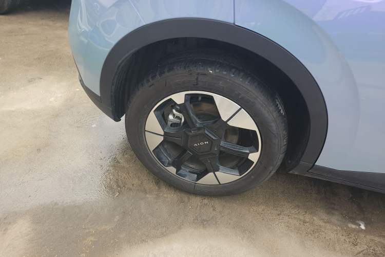 Used AION UT 2025 420 Prestige Edition Right Rear Wheel Hub