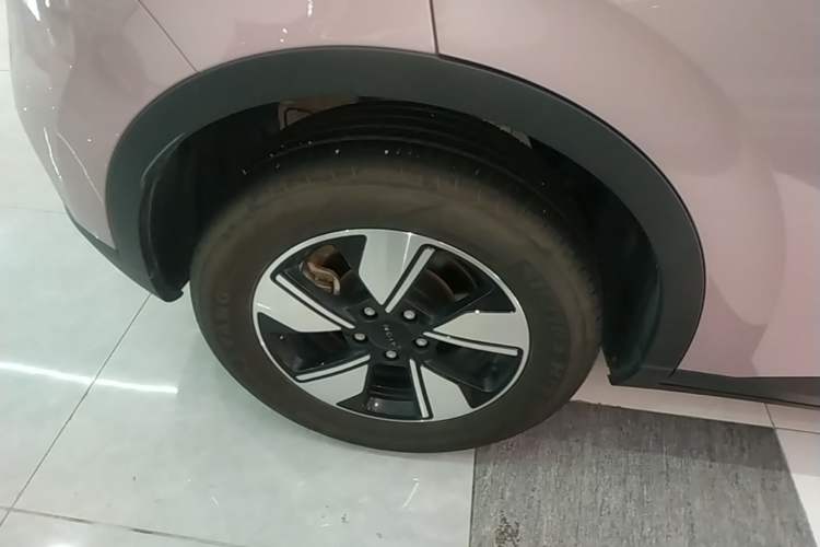 Used AION UT 2025 420 Intelligent Luxury Edition Right Rear Wheel Hub