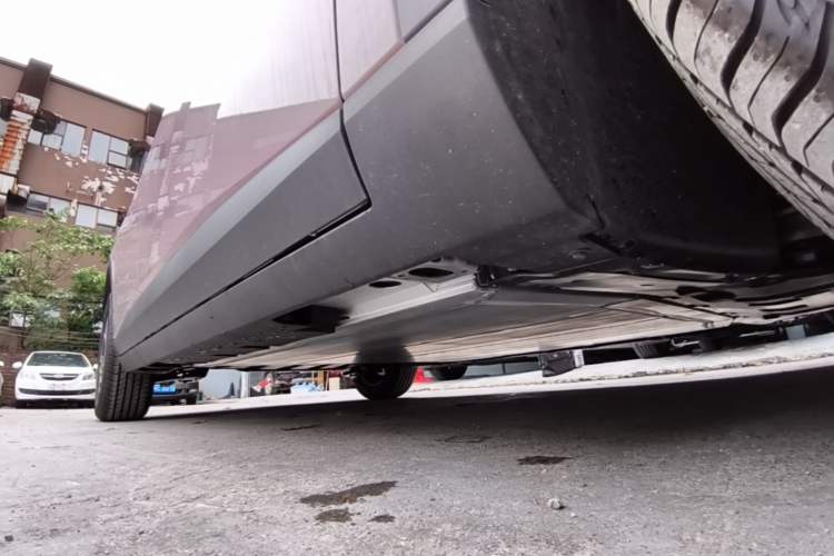 Used AION UT 2025 330 Starlight Edition Right Side Sill