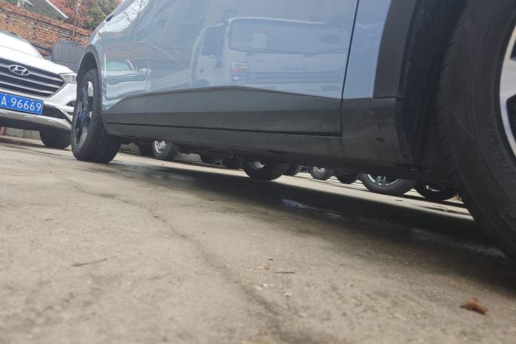 Used AION UT 2025 420 Prestige Edition Right Side Sill