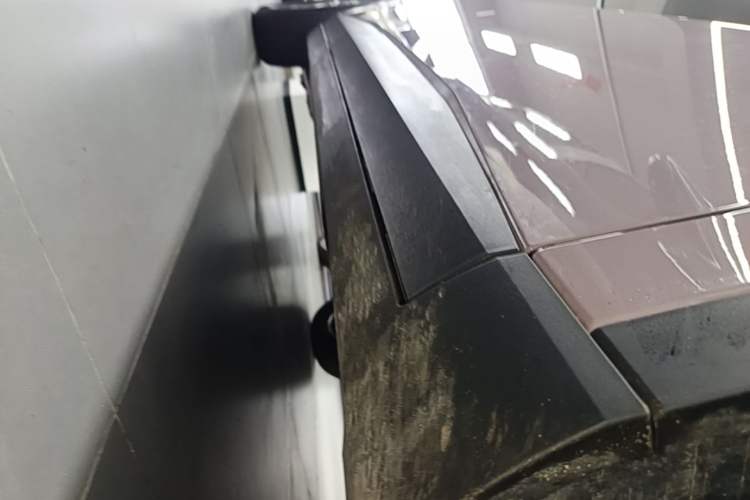 Used AION UT 2025 330 Starlight Edition Right Side Sill