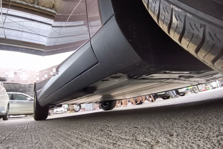 Used AION UT 2025 330 Starlight Edition Right Side Sill