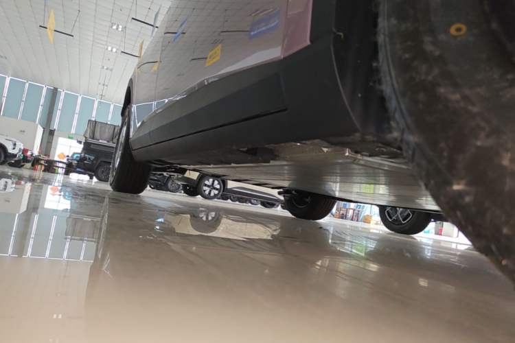 Used AION UT 2025 330 Starlight Edition Right Side Sill