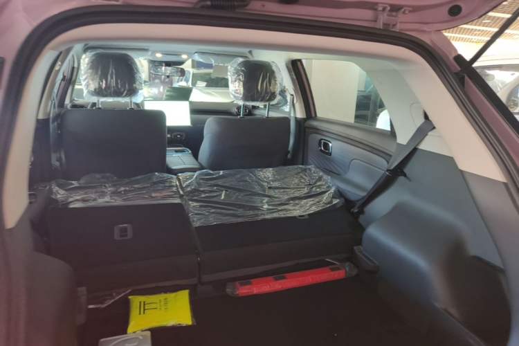 Used AION UT 2025 330 Starlight Edition Trunk