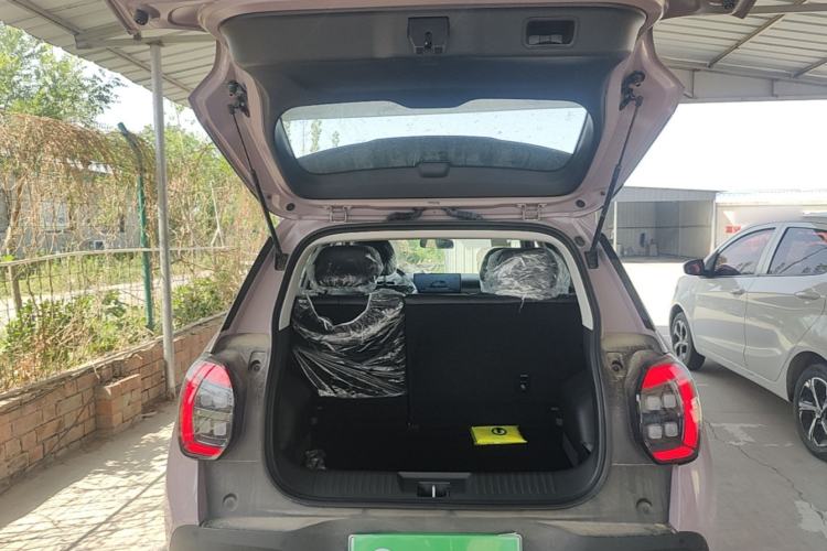 Used AION UT 2025 420 Intelligent Luxury Edition Trunk