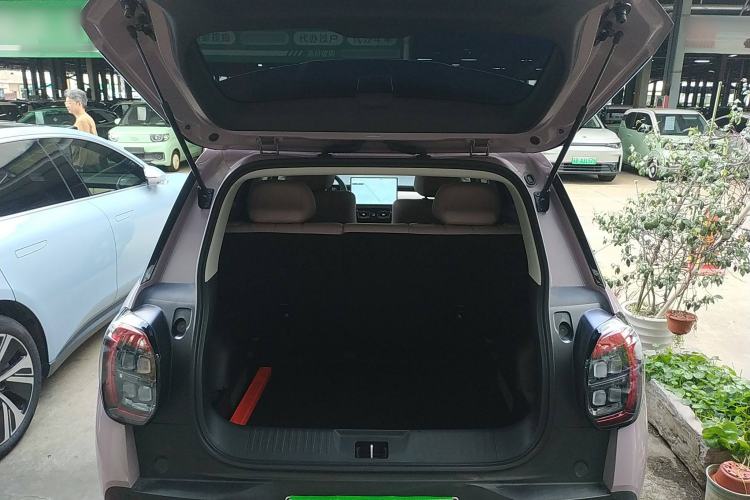 Used AION UT 2025 420 Intelligent Luxury Edition Trunk