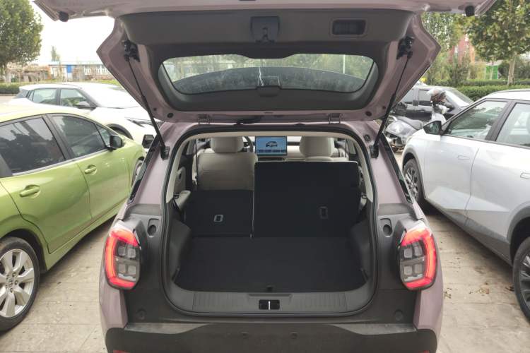 Used AION UT 2025 330 Starlight Edition Trunk