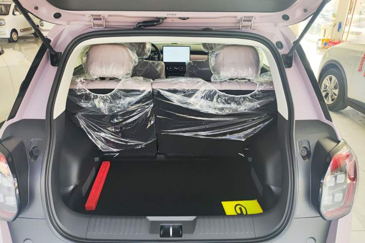 Used AION UT 2025 330 Starlight Edition Trunk