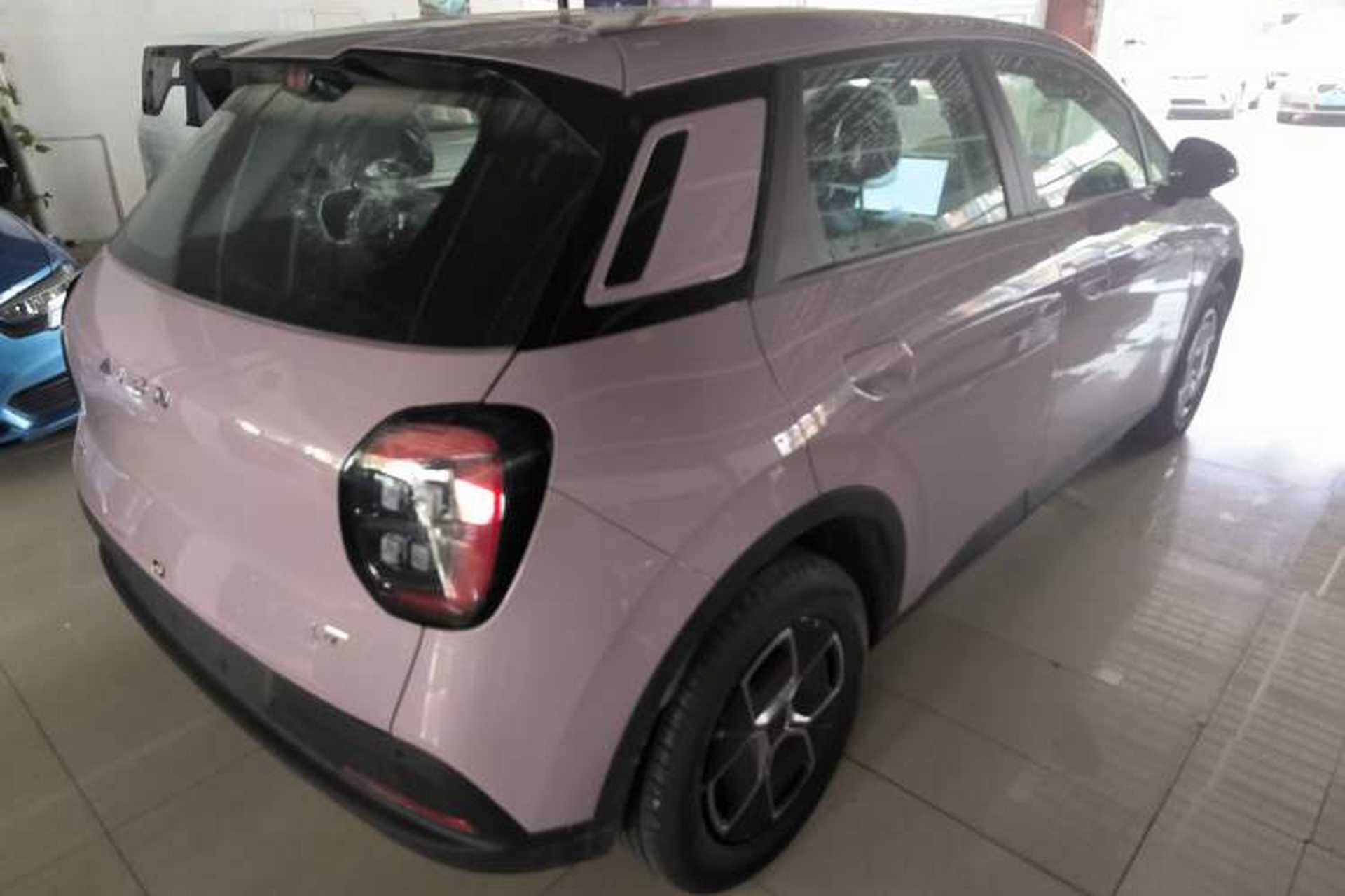Used AION UT 2025 330 Starlight Edition Rear Right 45 Deg