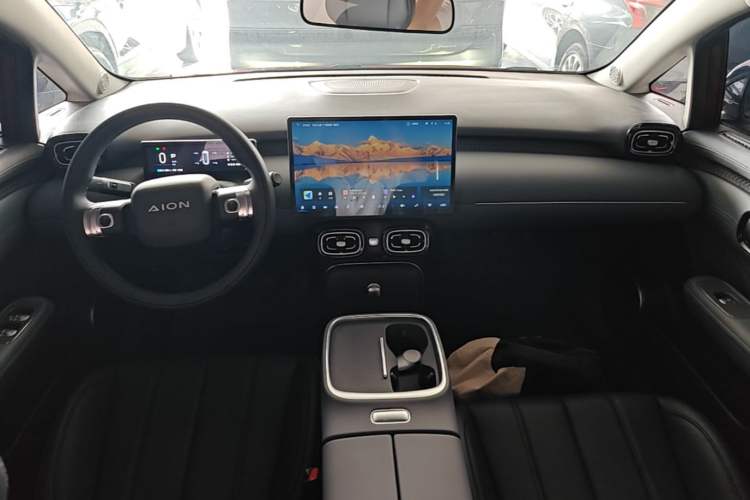 Used AION UT 2025 420 Intelligent Luxury Edition Center Console
