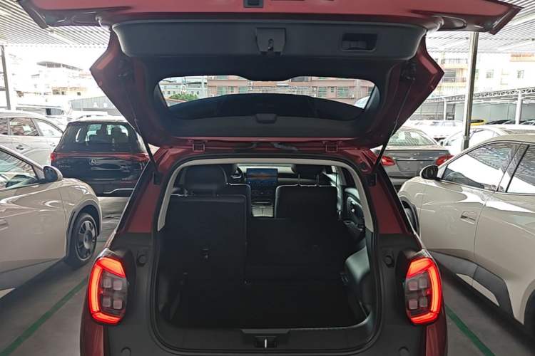 Used AION UT 2025 420 Intelligent Luxury Edition Trunk
