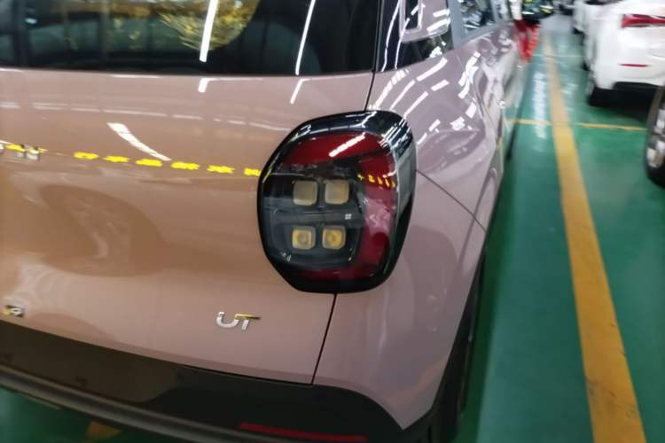Used AION UT 2025 330 Starlight Edition Right Rear Taillight
