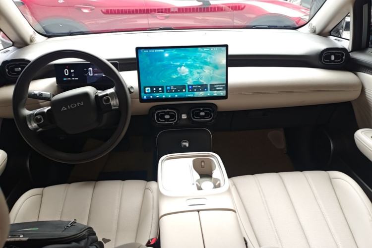 Used AION UT 2025 420 Prestige Edition Center Console
