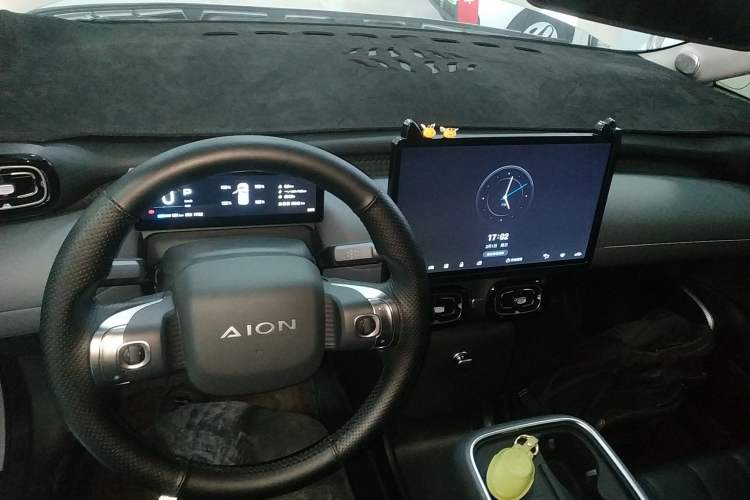 Used AION UT 2025 420 Smart Edition Center Console