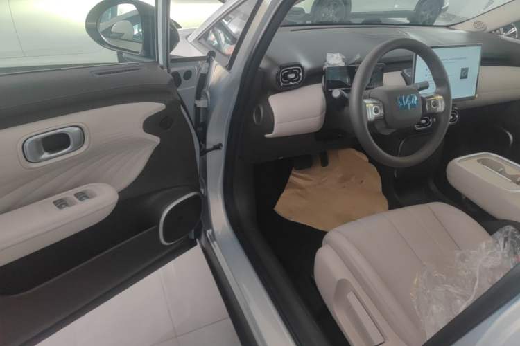 Used AION UT 2025 330 Star Edition Driver Seat