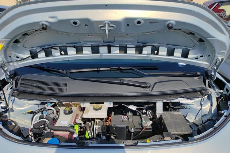 Used AION UT 2025 330 Starlight Edition Engine Bay