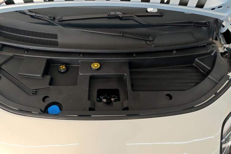Used AION UT 2025 330 Star Edition Engine Bay
