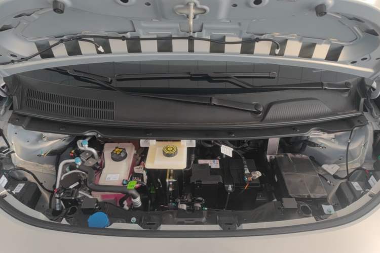 Used AION UT 2025 330 Star Edition Engine Bay