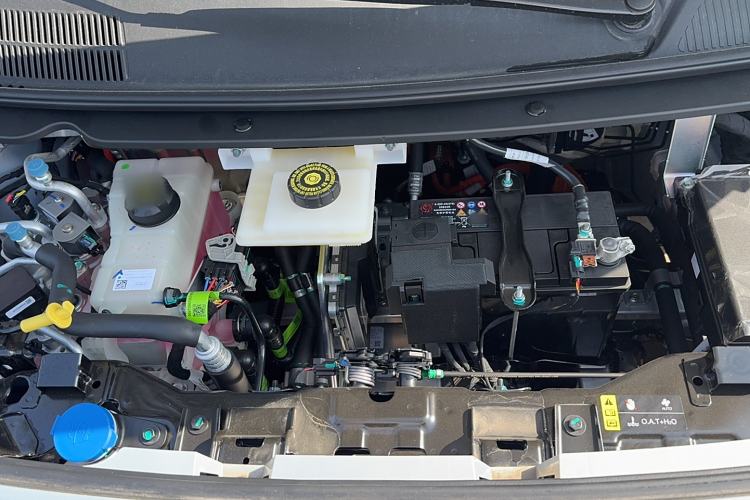 Used AION UT 2025 330 Starlight Edition Engine Bay