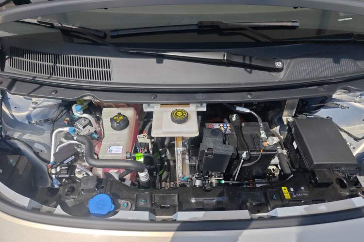 Used AION UT 2025 420 Prestige Edition Engine Bay